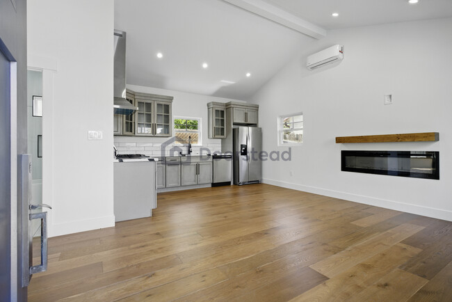 Building Photo - 3012 Pacheco Blvd