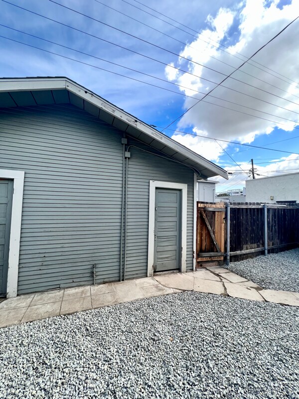 Foto del edificio - 3933 Utah St