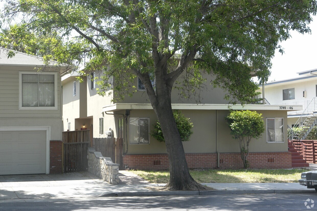 Building Photo - 3740-3746 35th Ave