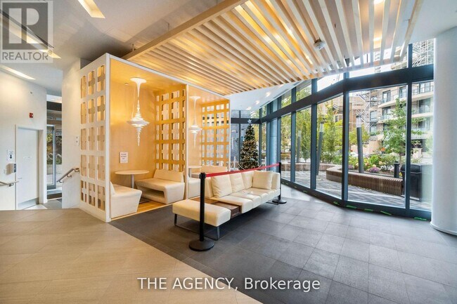 Building Photo - 45 Charles St E