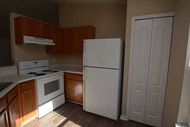 Building Photo - 84 Foxhall Ln