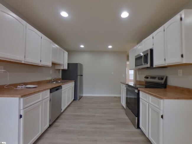 Foto del edificio - 211 Boxwood Ln
