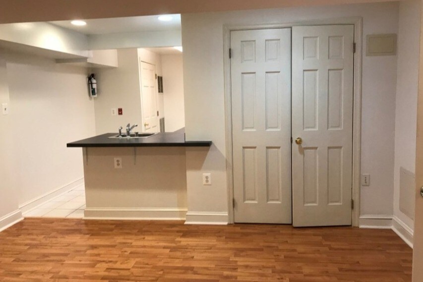 Primary Photo - 2303 17th St NW