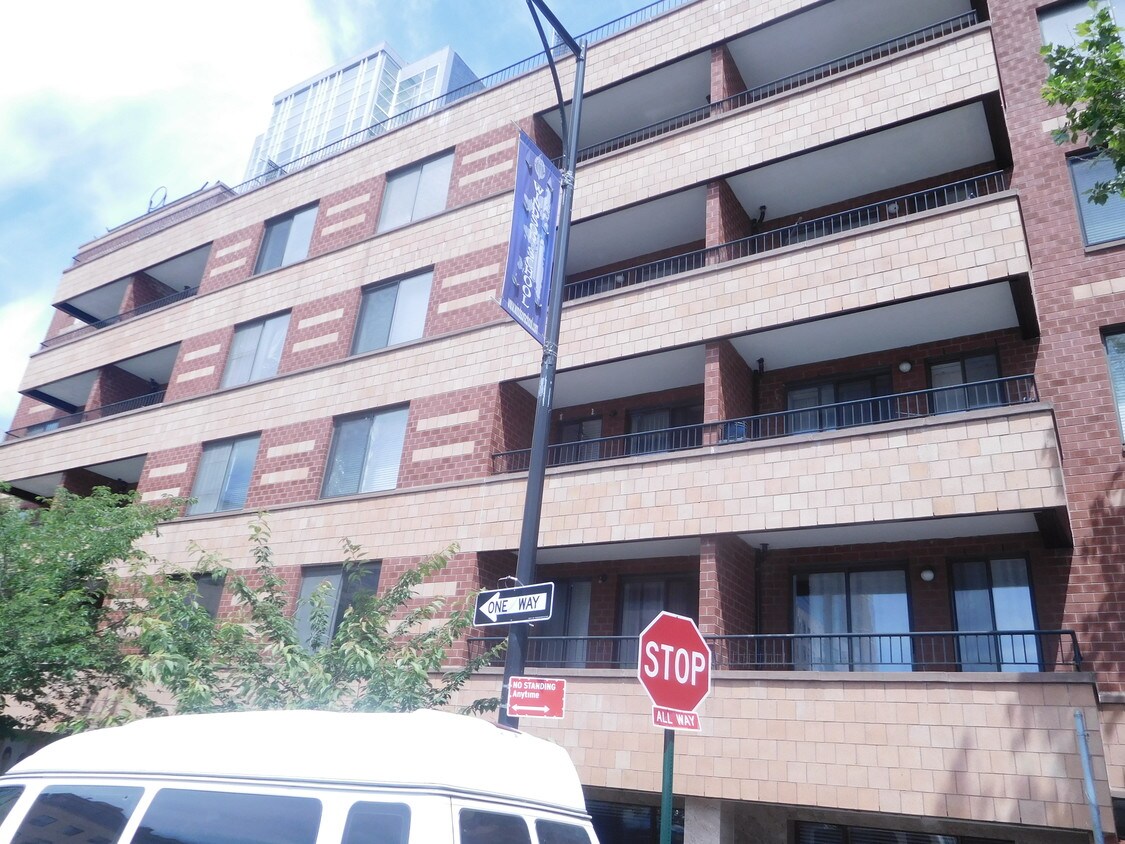 Foto principal - 136-43 37th Avenue