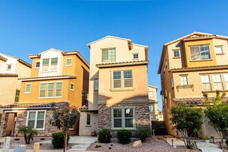 Building Photo - 2031 N 77th Ln