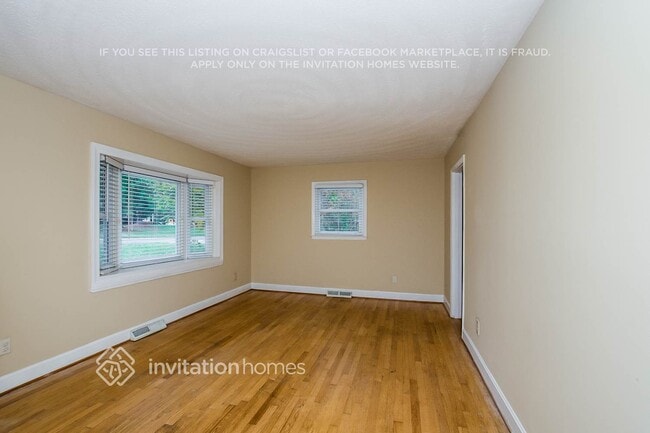 Building Photo - 3860 Litchfield Rd