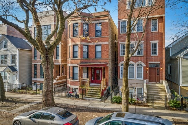 Foto del edificio - 1320 W Diversey Pky