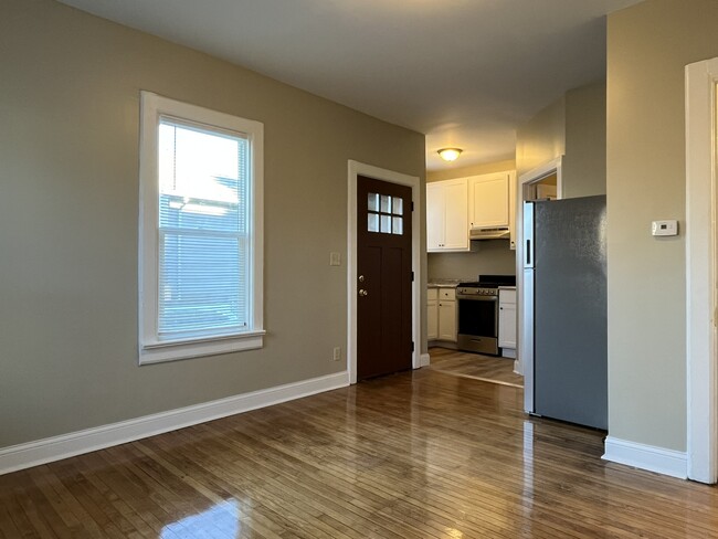 Foto del edificio - 814 E Lincoln Ave