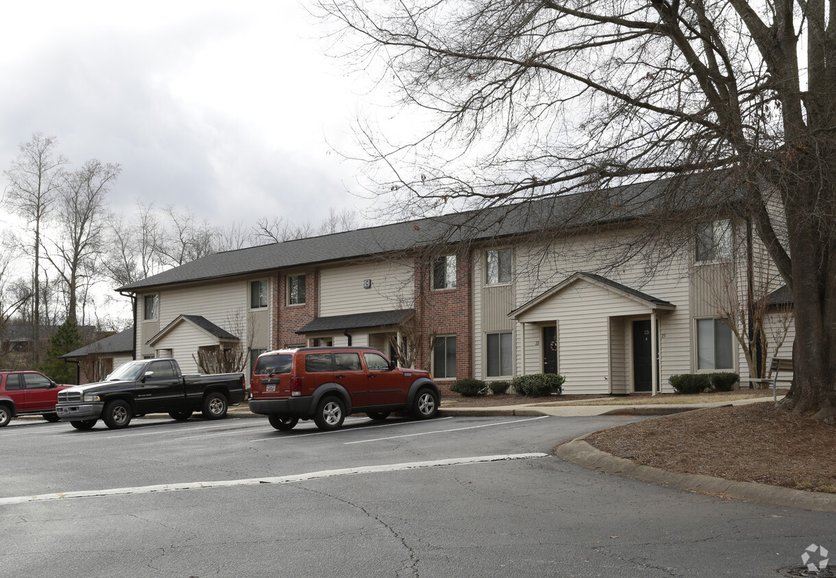 Primary Photo - Creekside Apartments