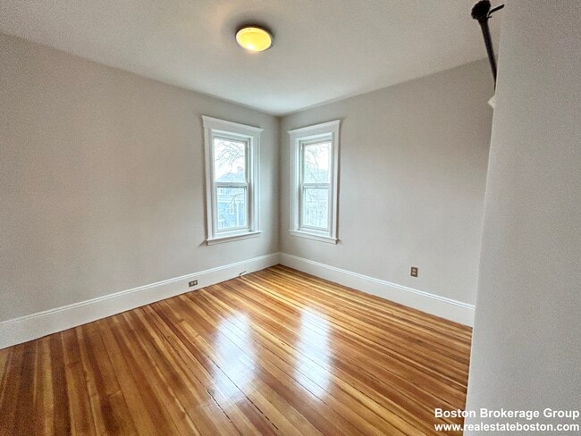 Building Photo - 20 Dawes St