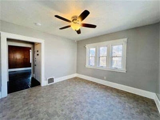 Foto del edificio - Move-In Ready 3BR Single-Family Home Near Goodyear Heights Metro Park