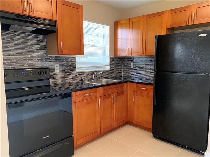 Foto principal - 5180 NE 6th Ave