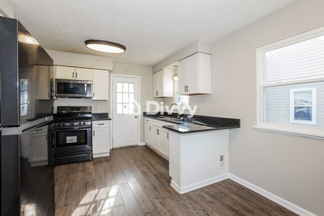 Building Photo - 26900 Zeman Ave, Euclid, OH 44132