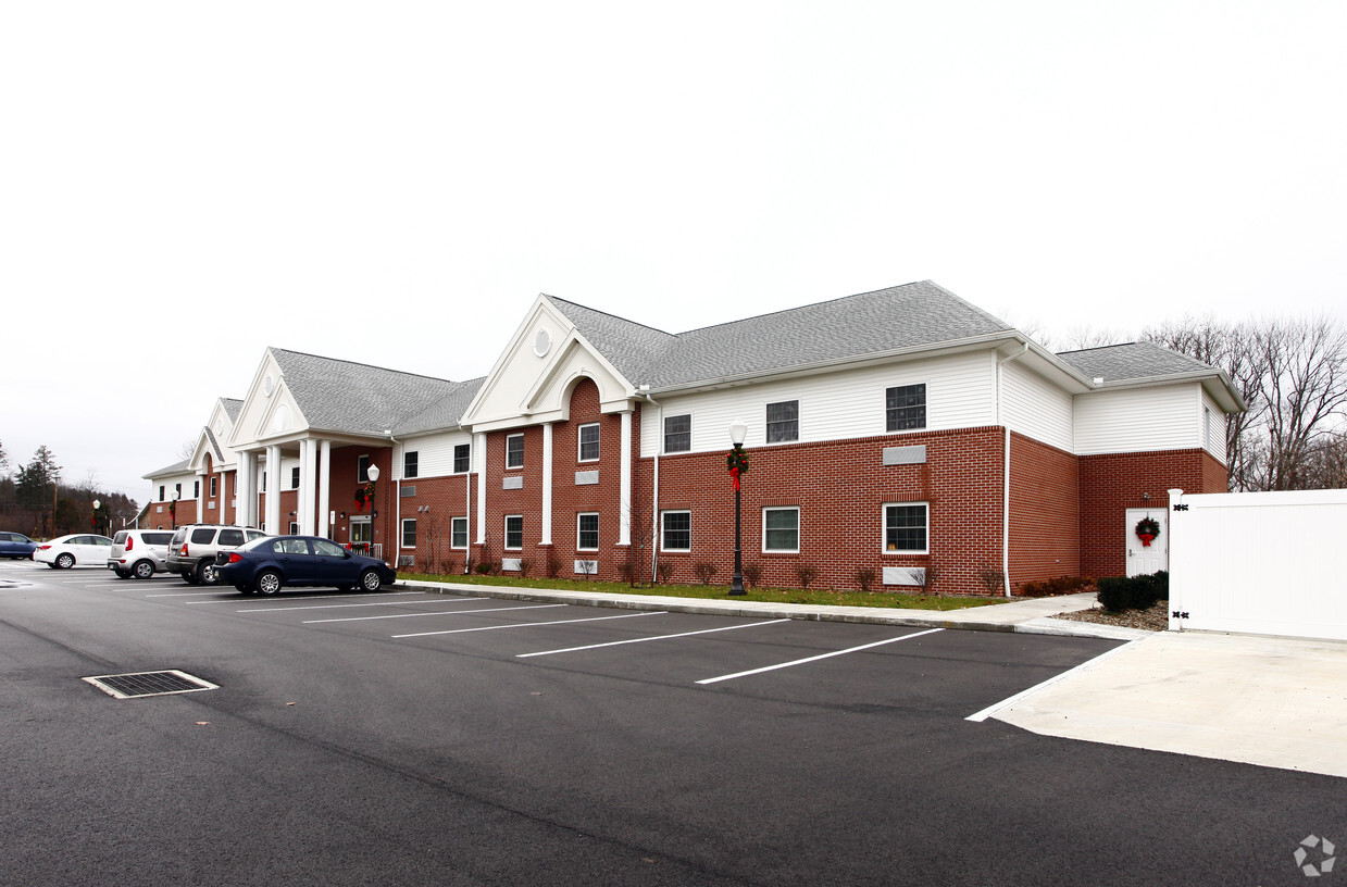 Foto del edificio - The Hempfield Apartments