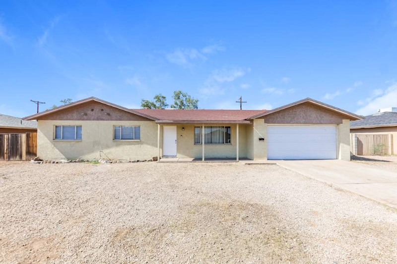 Primary Photo - 4908 W Catalina Dr