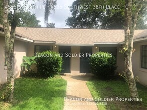 Building Photo - 4525 SW 38th Pl