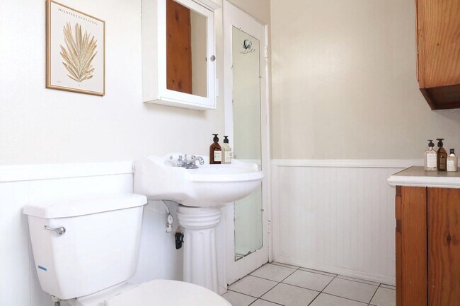 Foto del edificio - 2 Bedroom, 1 Bathroom Home For Rent in St ...