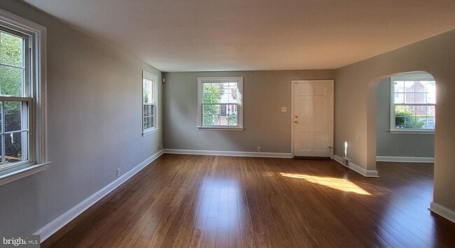 Building Photo - 37 Schuyler Rd