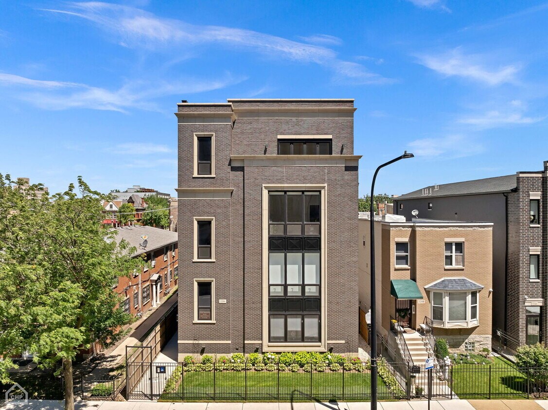 Primary Photo - 2250 W Jackson Blvd