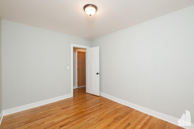 Foto del edificio - 1 bedroom in CHICAGO IL 60657