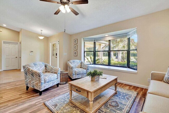 Foto del edificio - 14148 Paddock Dr