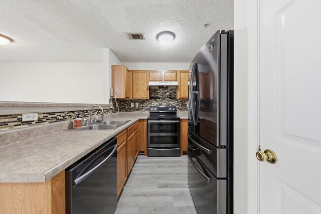 Foto del edificio - 345 Crooked Pine Trl