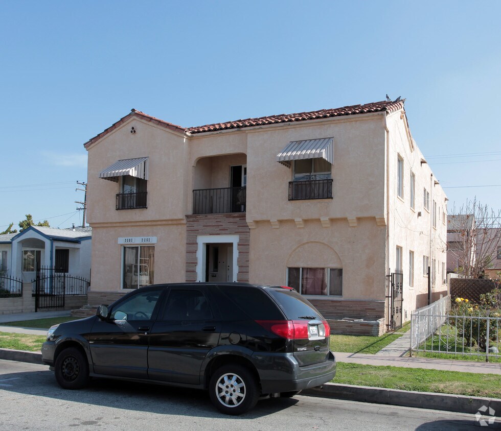 Primary Photo - 6918-6920 Templeton St