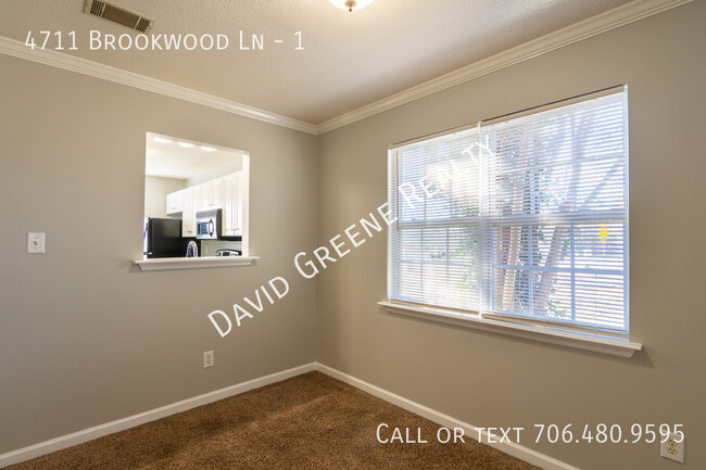 Foto del edificio - 4711 Brookwood Ln