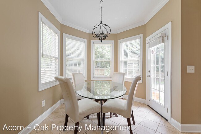 Foto del edificio - 3 br, 3 bath House - 1102 Bellenden drive