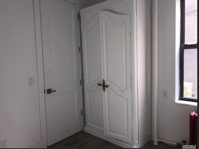 Foto del edificio - 645 MacDonough St