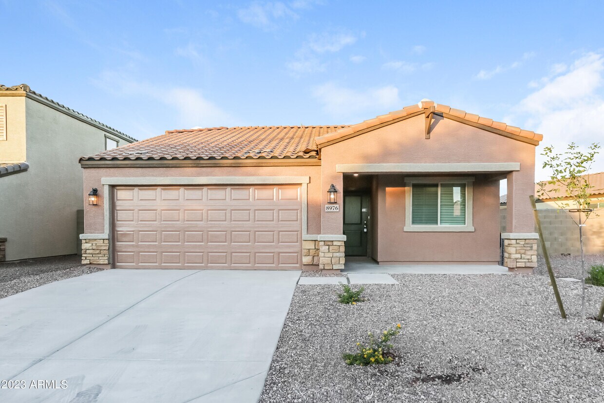 Foto principal - 8976 S 253rd Ave