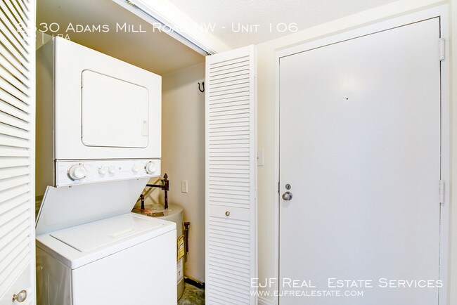 Foto del edificio - 2630 Adams Mill Rd NW