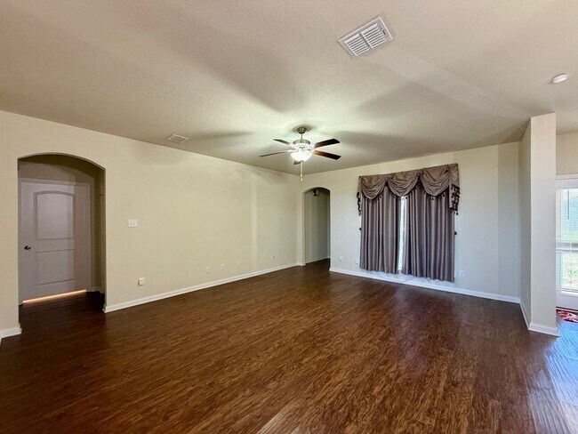 Building Photo - 4BR / 2BA House For Lease in Park Meadows | Midway ISD