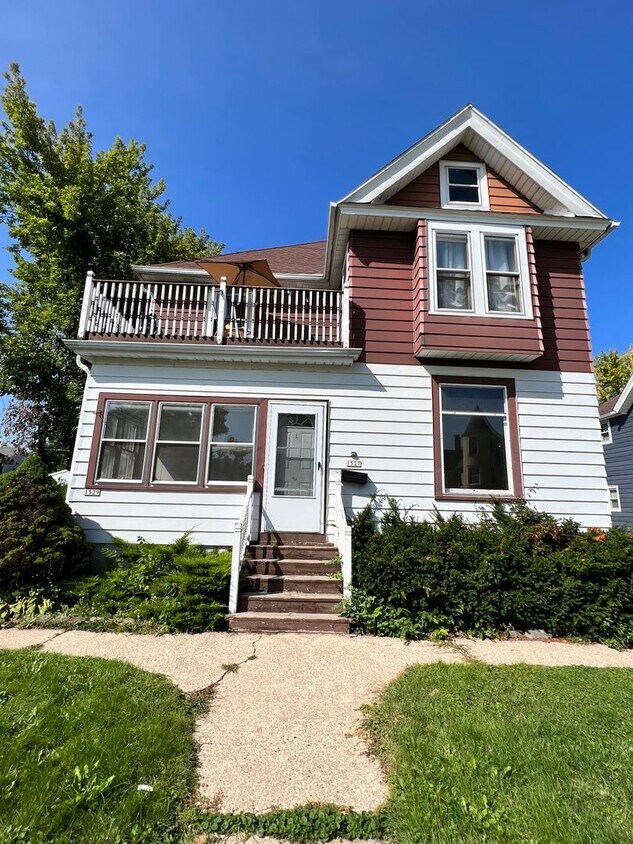 Foto principal - 1527 S 80th St