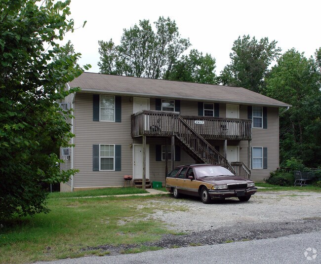 Building Photo - Francis St Apartments