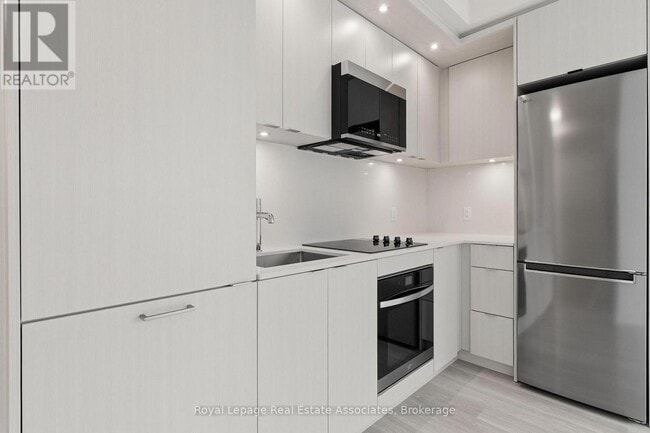 Building Photo - 25 Cordova Ave