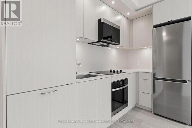 Photo du bâtiment - 25 Cordova Ave