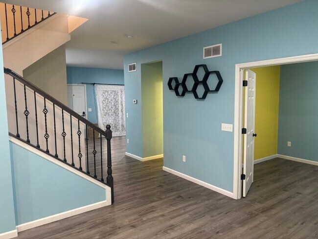 Foto del edificio - 708 Alban Aly