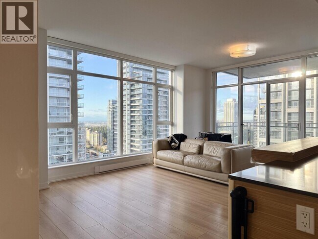 Photo du bâtiment - 4688 Kingsway