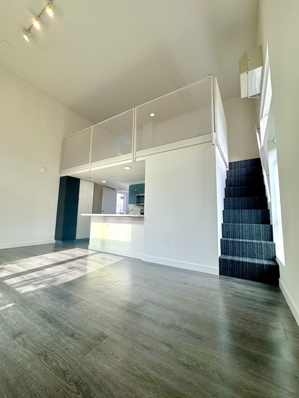 Foto del edificio - 4405 W Point Loma Blvd