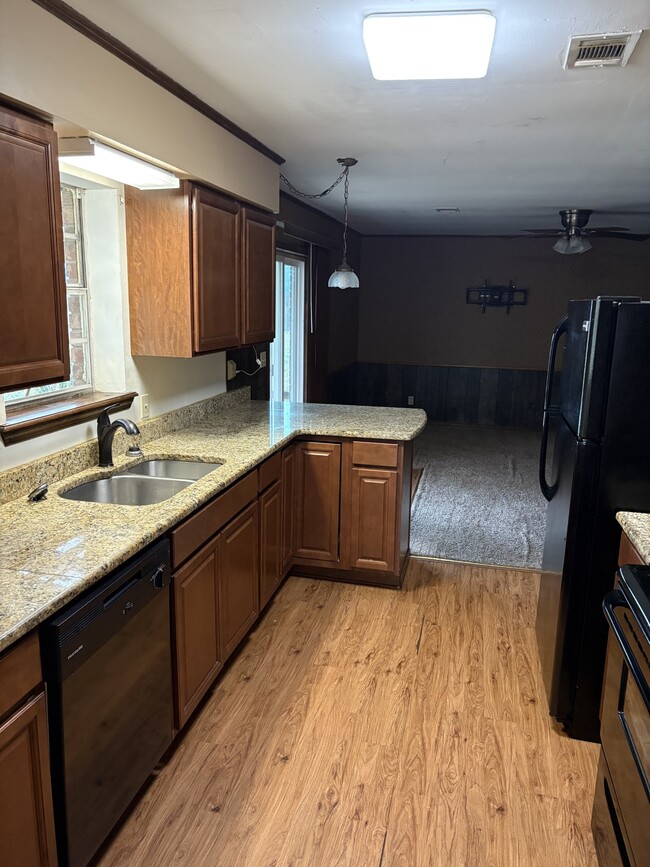 Foto del edificio - 41 Glade Pl