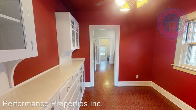Foto del edificio - 4 br, 2 bath House - 3023 NE 14th Avenue