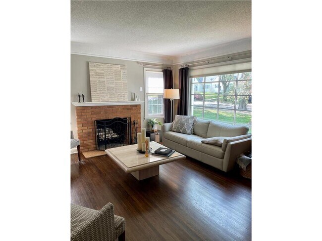 Foto del edificio - 5533 Logan Ave S