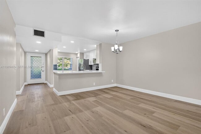 Building Photo - 12500 SW 5th Ct