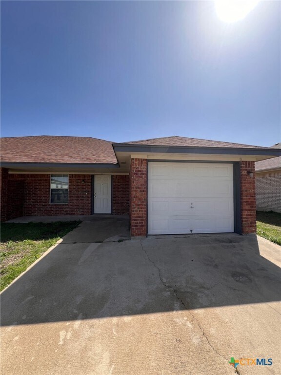 Building Photo - 3802 Pecos Dr
