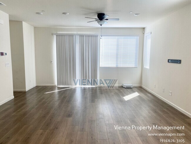 Building Photo - 709 Lincolnshire Cir