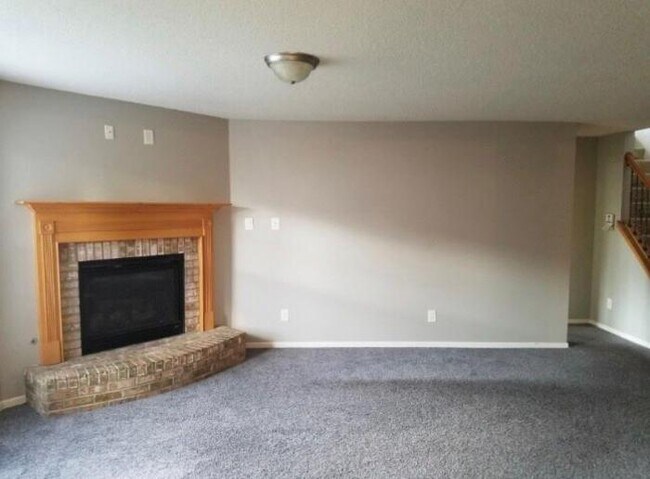 Building Photo - 5 bedroom in Indianapolis IN 46231