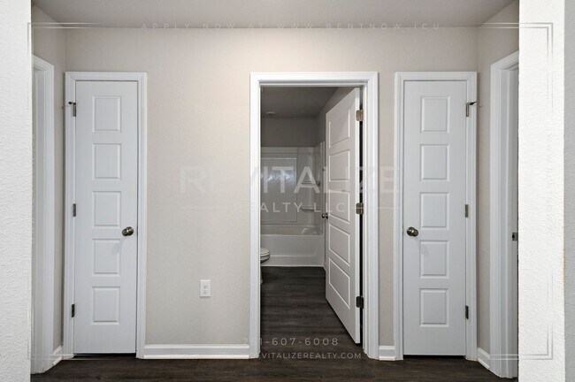 Building Photo - 8072 Irwin Loop
