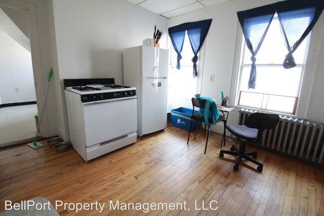 Building Photo - 108 Sherman St