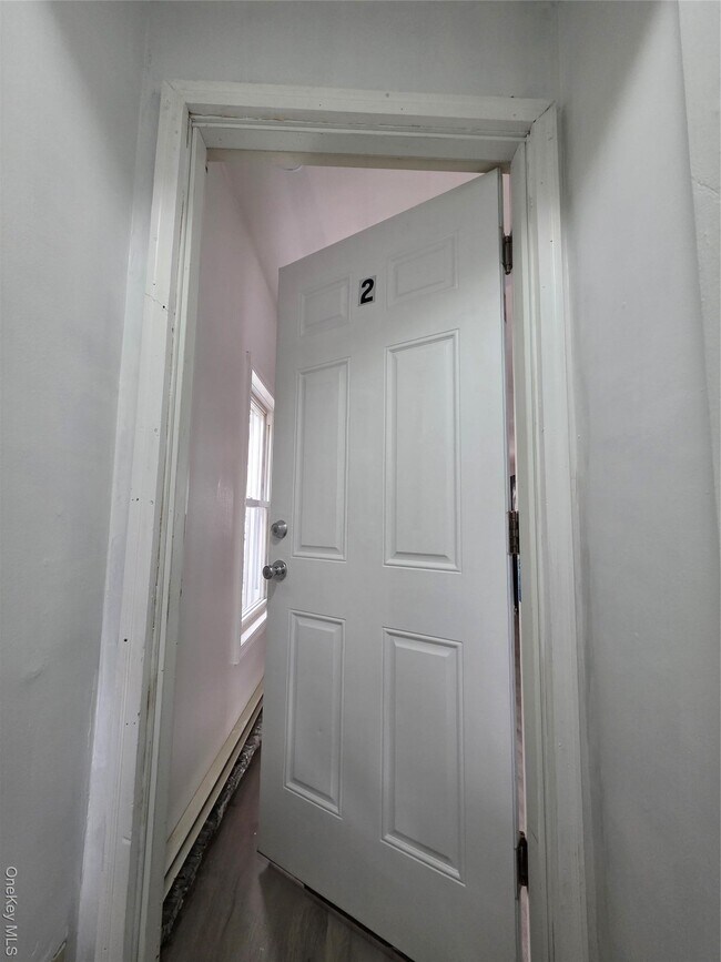 Foto del edificio - 190 Winnikee Ave